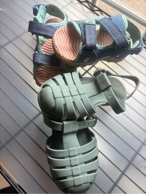 Liewood 8T Bre Sandals-Toe Jelly Sandals in Whale Blue Bundle Lot